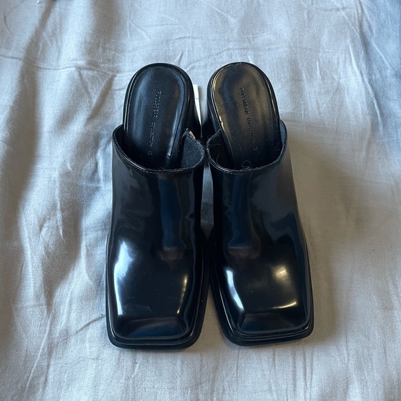 SOLD: NWT Black Pull&Bear Square Toe Heeled Mules Sz 8 - Picture 2 of 6